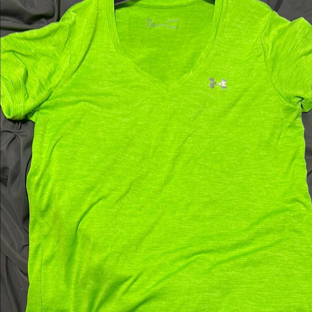 Under Armour NeonGreen Short Sleeve V neck Tee